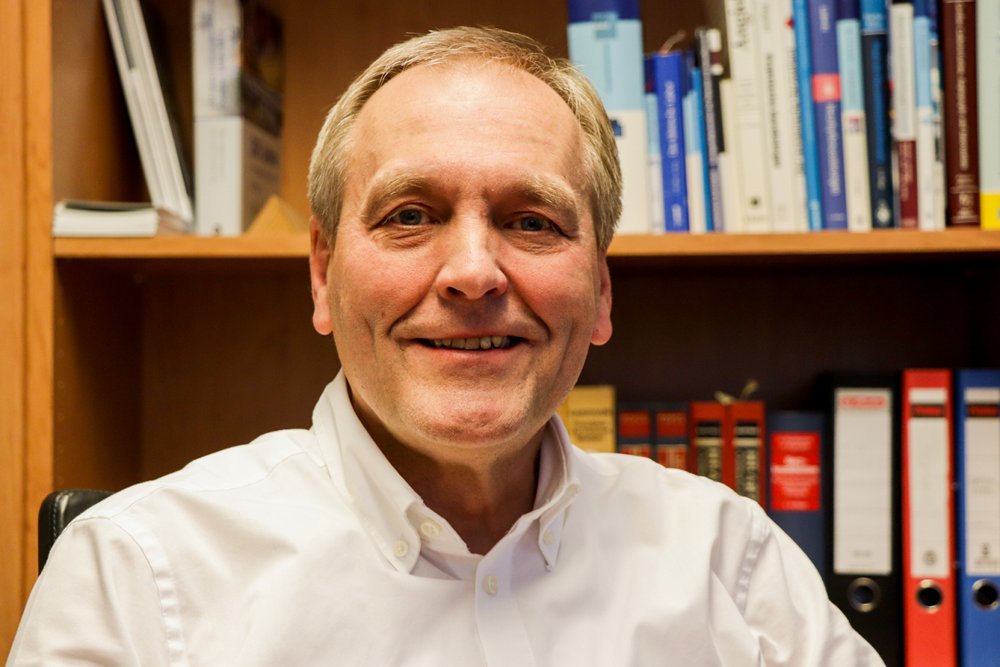 DR. MED. GOTTFRIED KESTEL